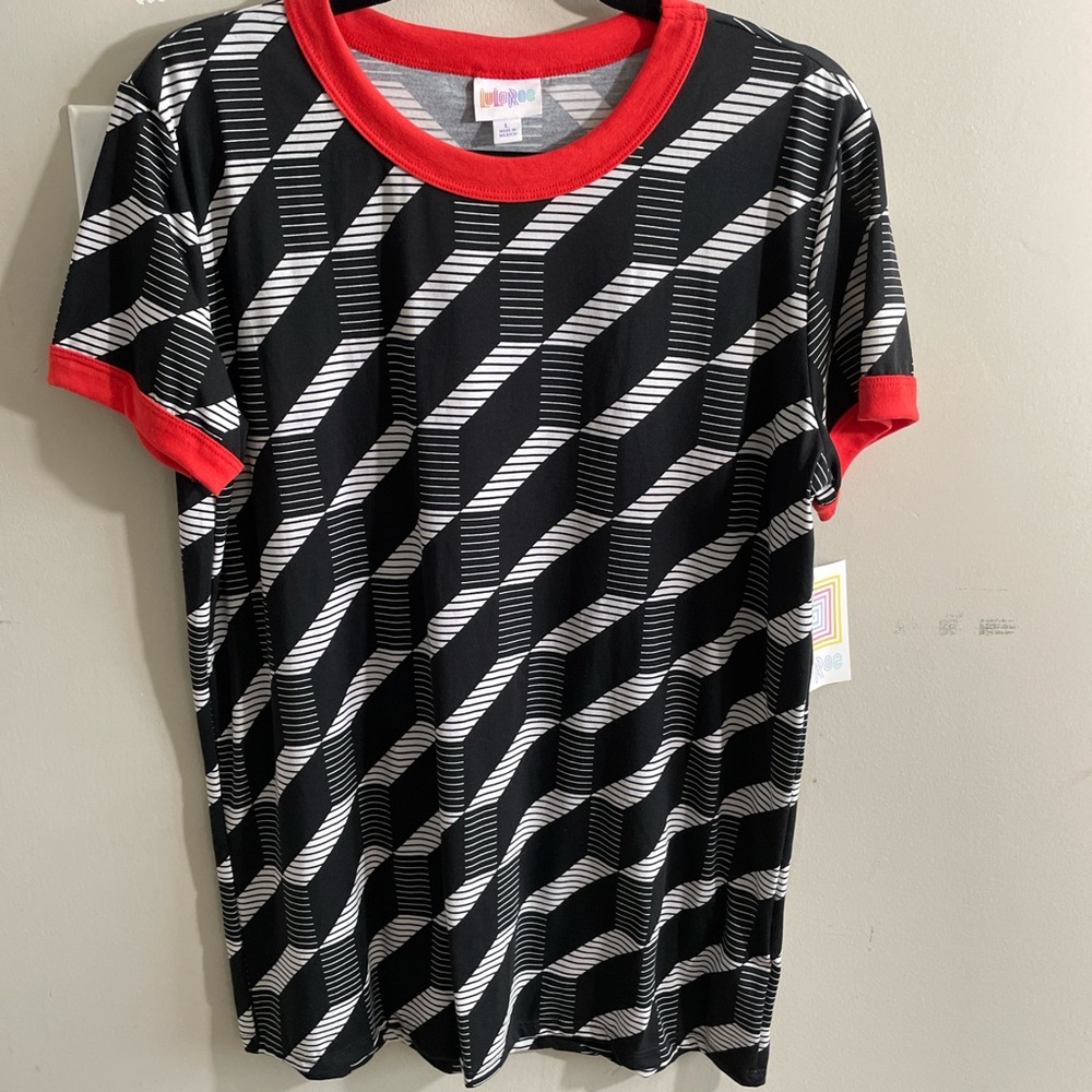 Lularoe LIV tee size large